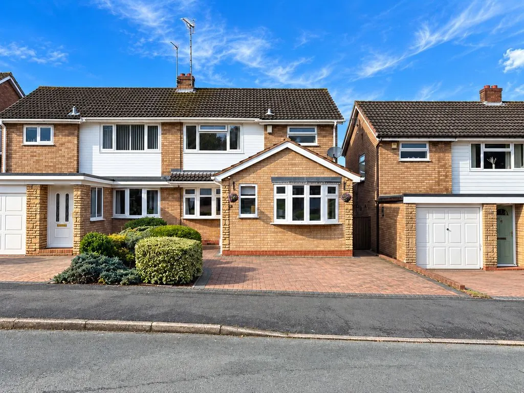 3 bed house for sale, Rochester Avenue, Burntwood, WS7