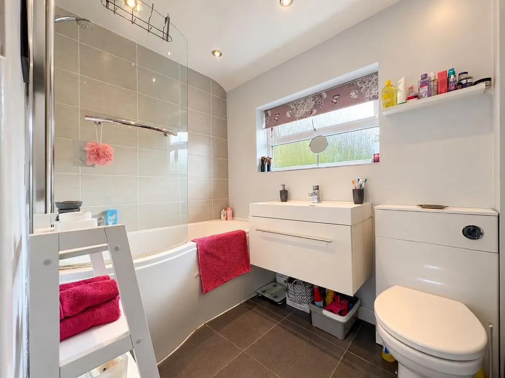 Rochester Avenue, Burntwood, WS7, photo 18
