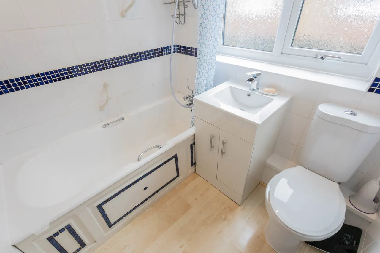 Rutland Street, Leigh, WN7 2NS, photo 12