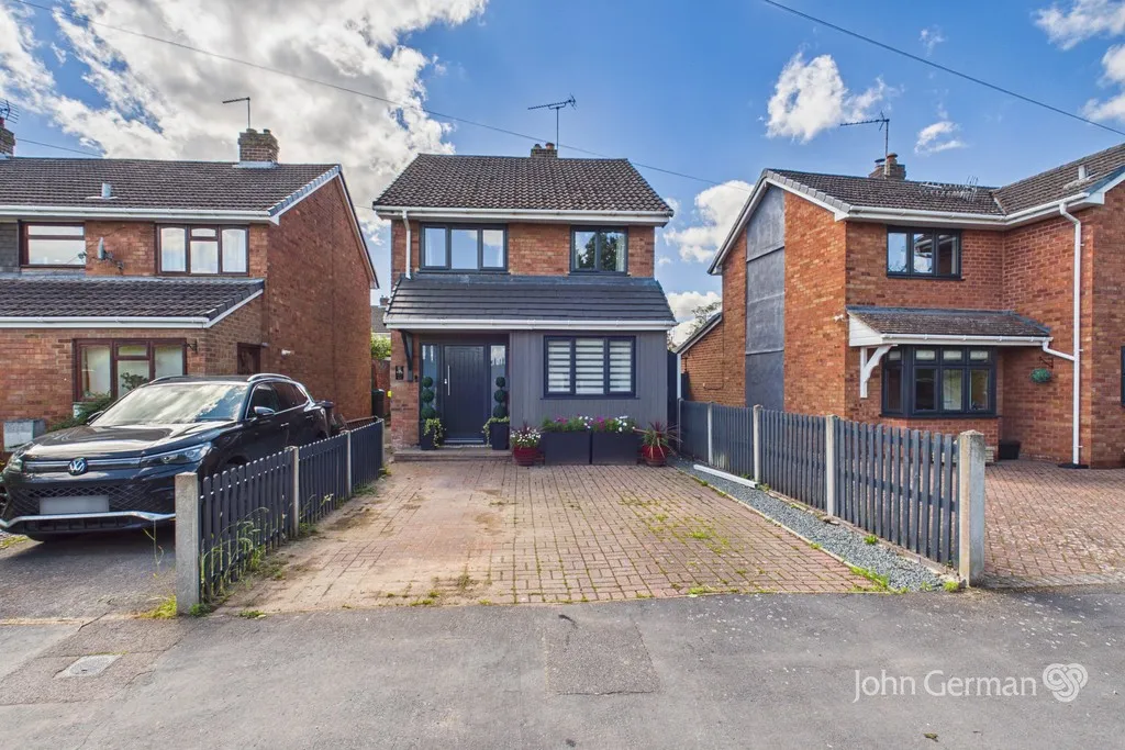 3 bed house for sale, Arden Road, Barton under Needwood