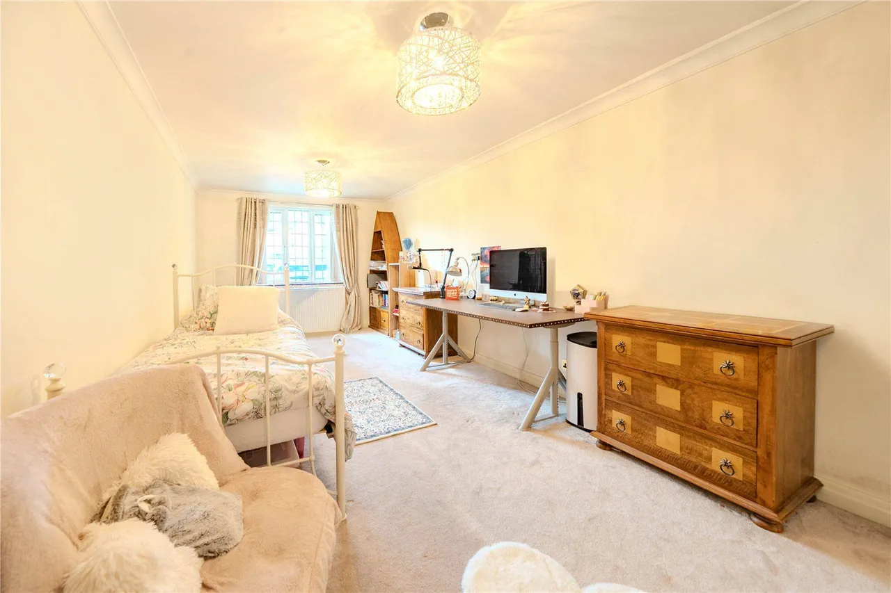 College Road, Gildersome, LS27, photo 16