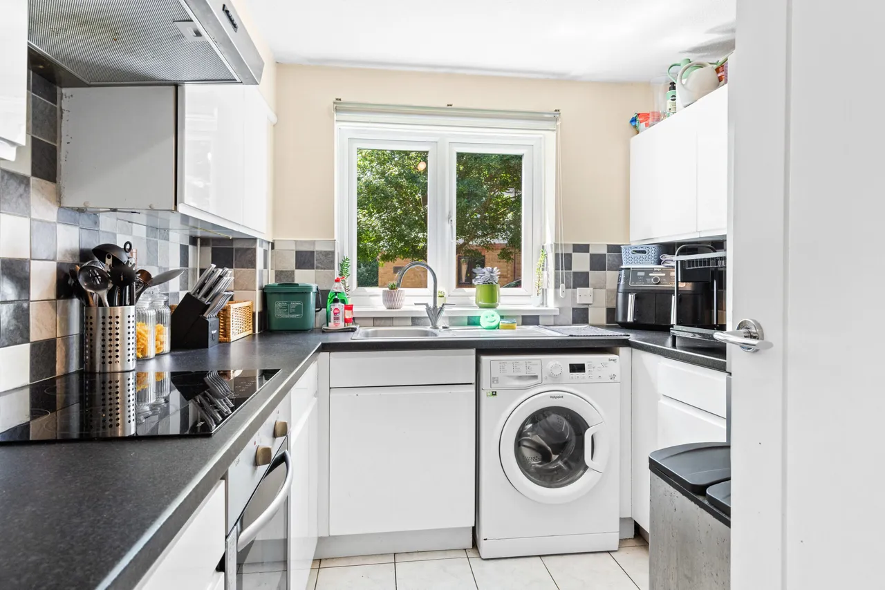 Lamplighters Close, Waltham Abbey, EN9, photo 13