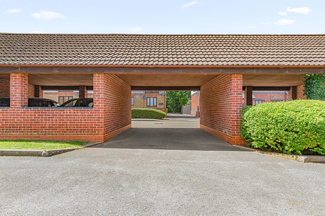 Lamplighters Close, Waltham Abbey, EN9, photo 25