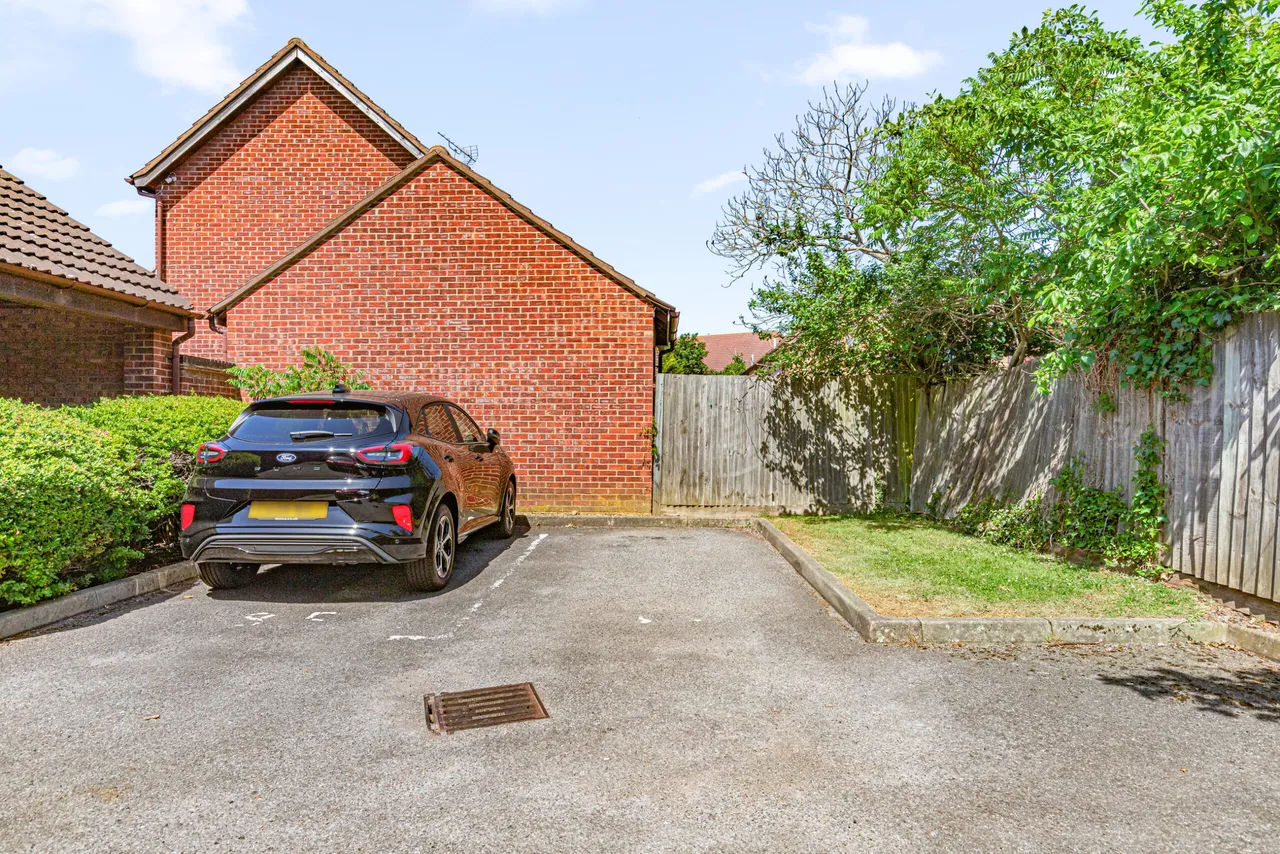 Lamplighters Close, Waltham Abbey, EN9, photo 24