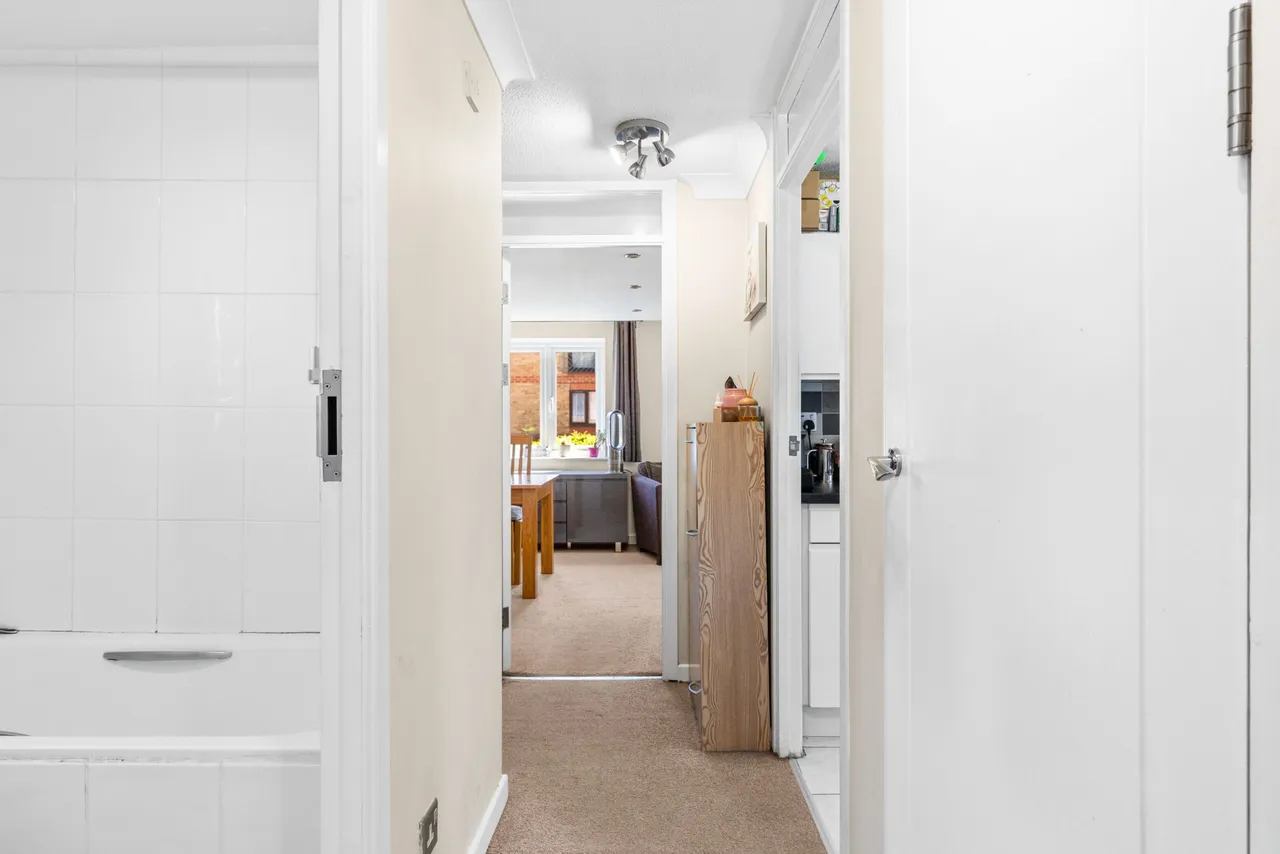 Lamplighters Close, Waltham Abbey, EN9, photo 12
