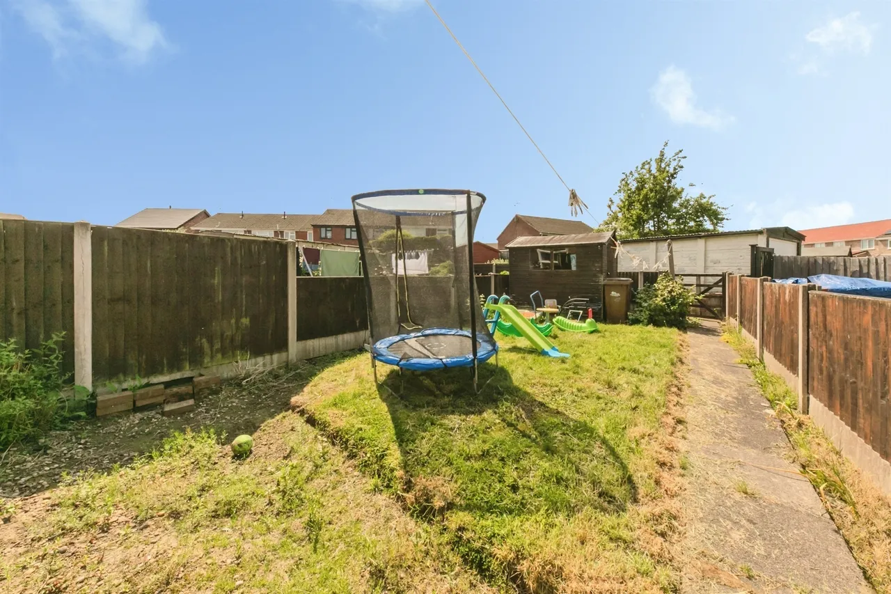 Bentley Road, Uttoxeter, ST14, photo 13