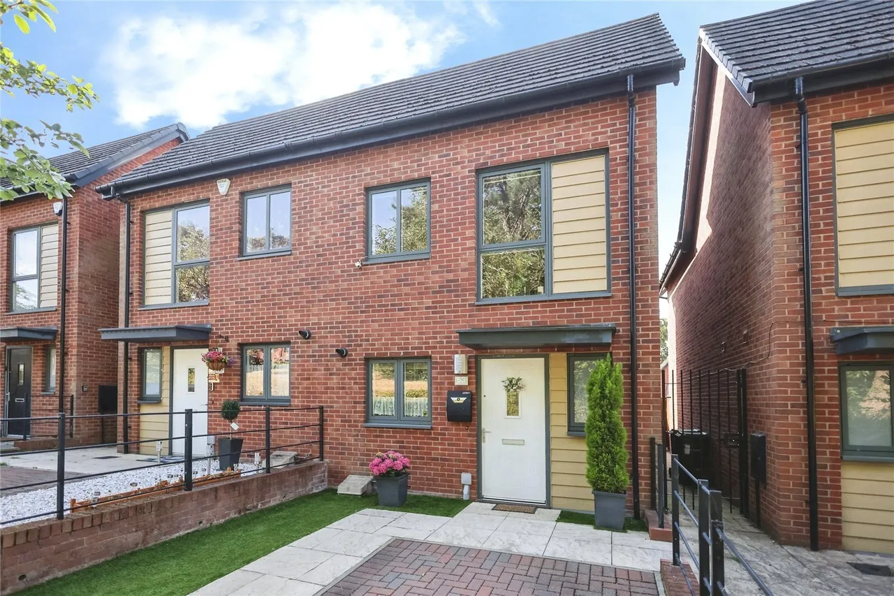 2 bed house for sale, Sir Benjamin Stone Way, Birmingham, B23