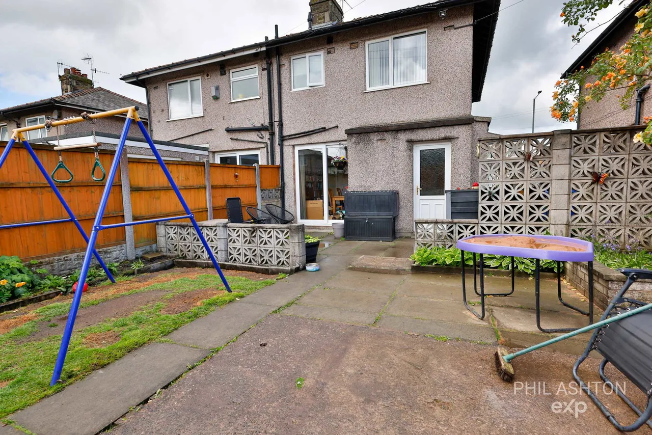 Briercliffe Road, Burnley, BB10, photo 11