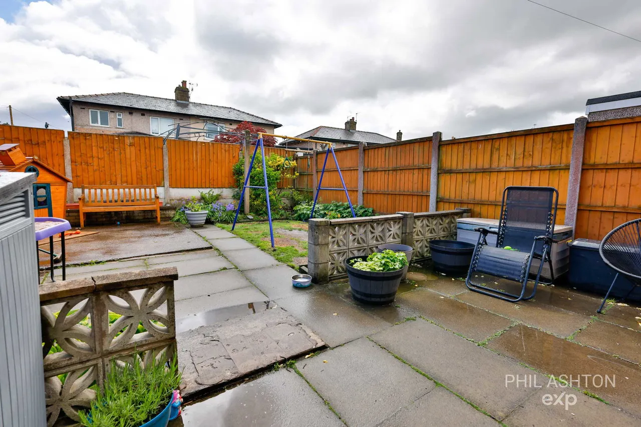 Briercliffe Road, Burnley, BB10, photo 13