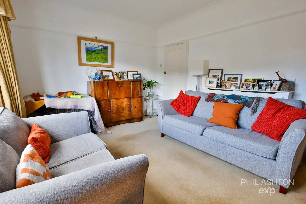 Briercliffe Road, Burnley, BB10, photo 5