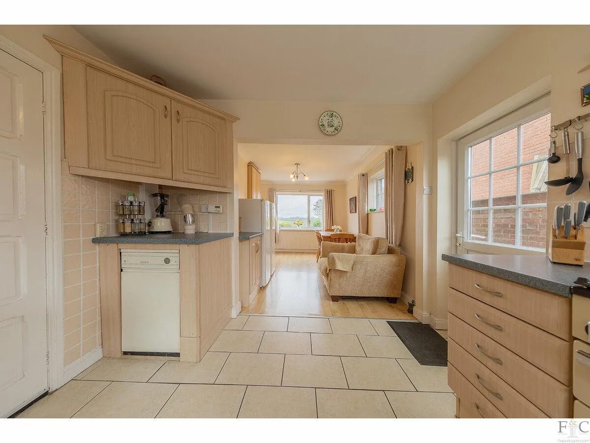 Main Street, Mowsley, LE17, photo 14
