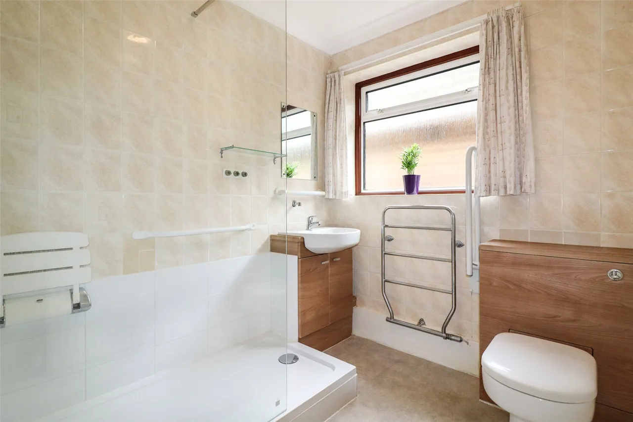 Kenilworth Road, Fleet, Hampshire, GU51 3DA, photo 9
