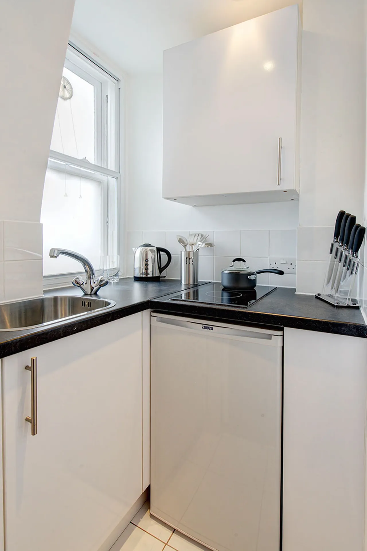 Flat 22, 39 Hill Street, London, photo 10