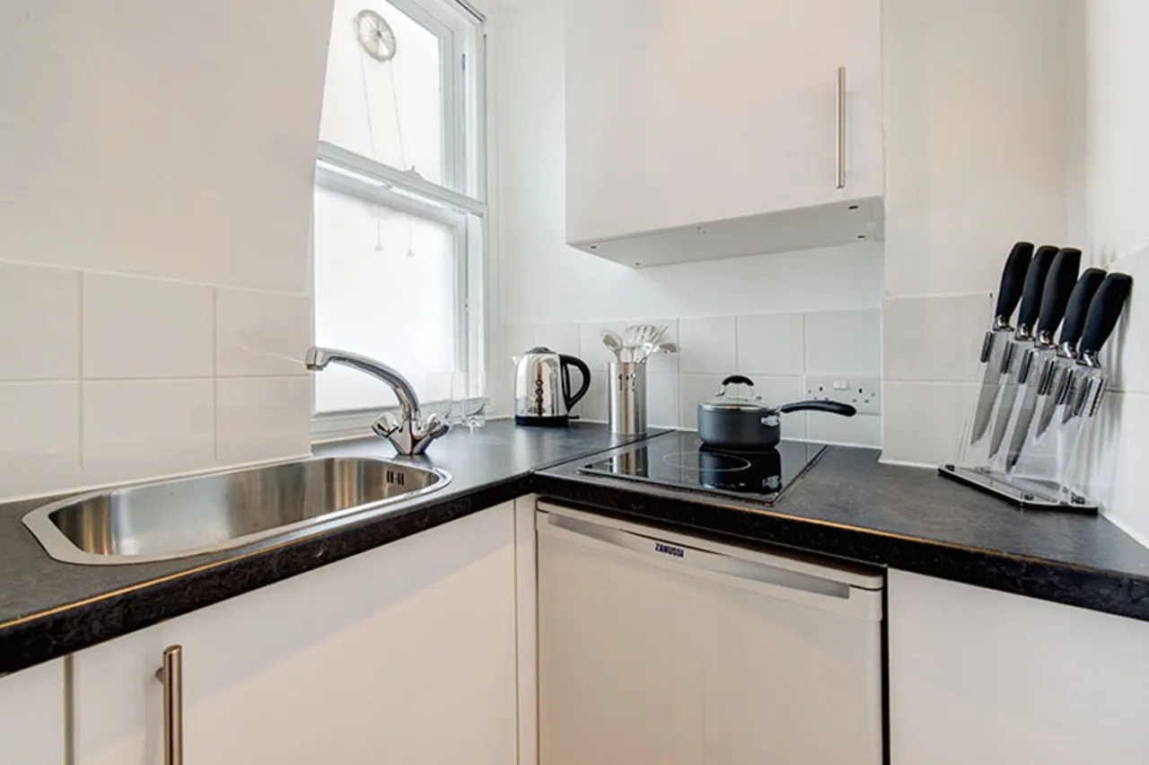 Flat 22, 39 Hill Street, London, photo 2