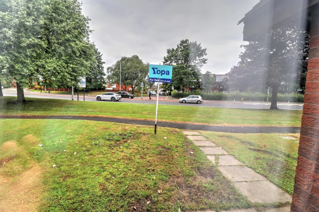 Chapel Gardens, Manchester, M34, photo 9