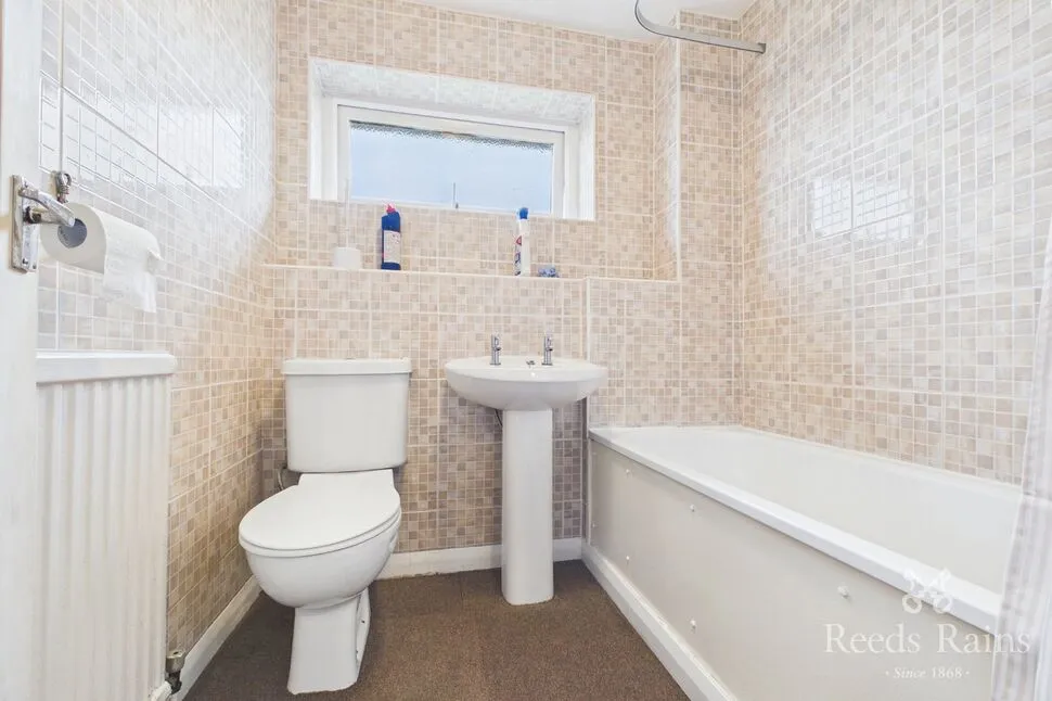 Cedar Close, Killamarsh, S21, photo 11