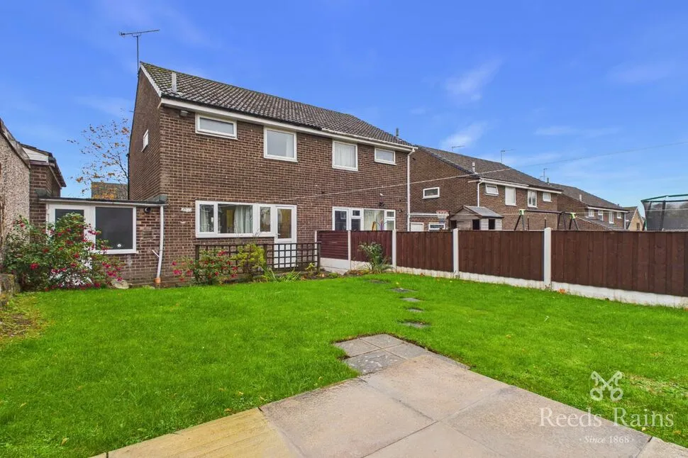 Cedar Close, Killamarsh, S21, photo 13