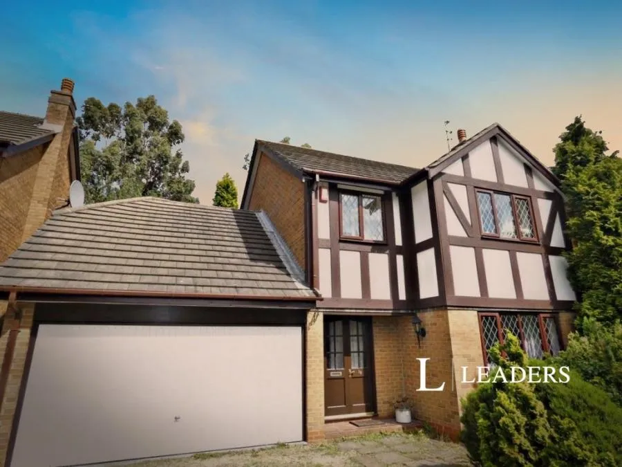 4 bed house to rent, Lancaster Road, Newcastle, ST5
