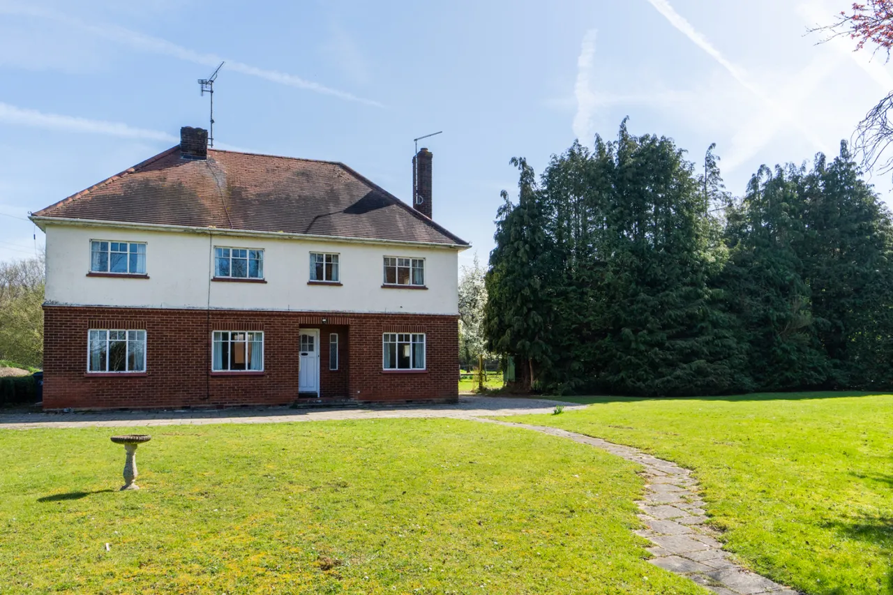 High Easter Road, Leaden Roding, CM6, photo 12