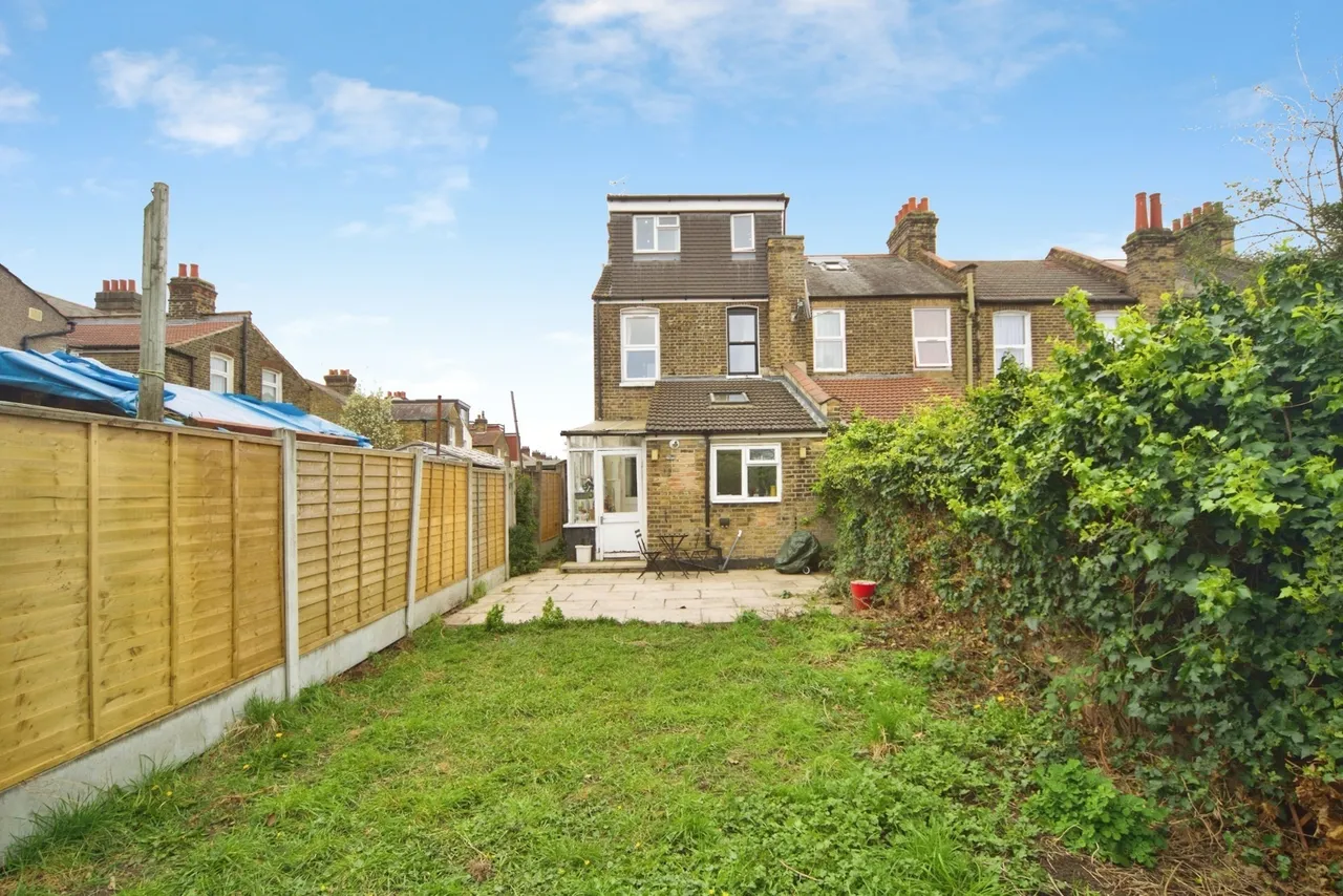 Chesley Gardens, London, E6, photo 10