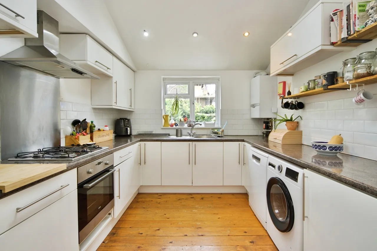 Chesley Gardens, London, E6, photo 11