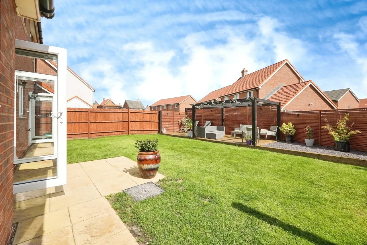 Barley Drive, Whitfield, Dover, Kent, CT16, photo 18