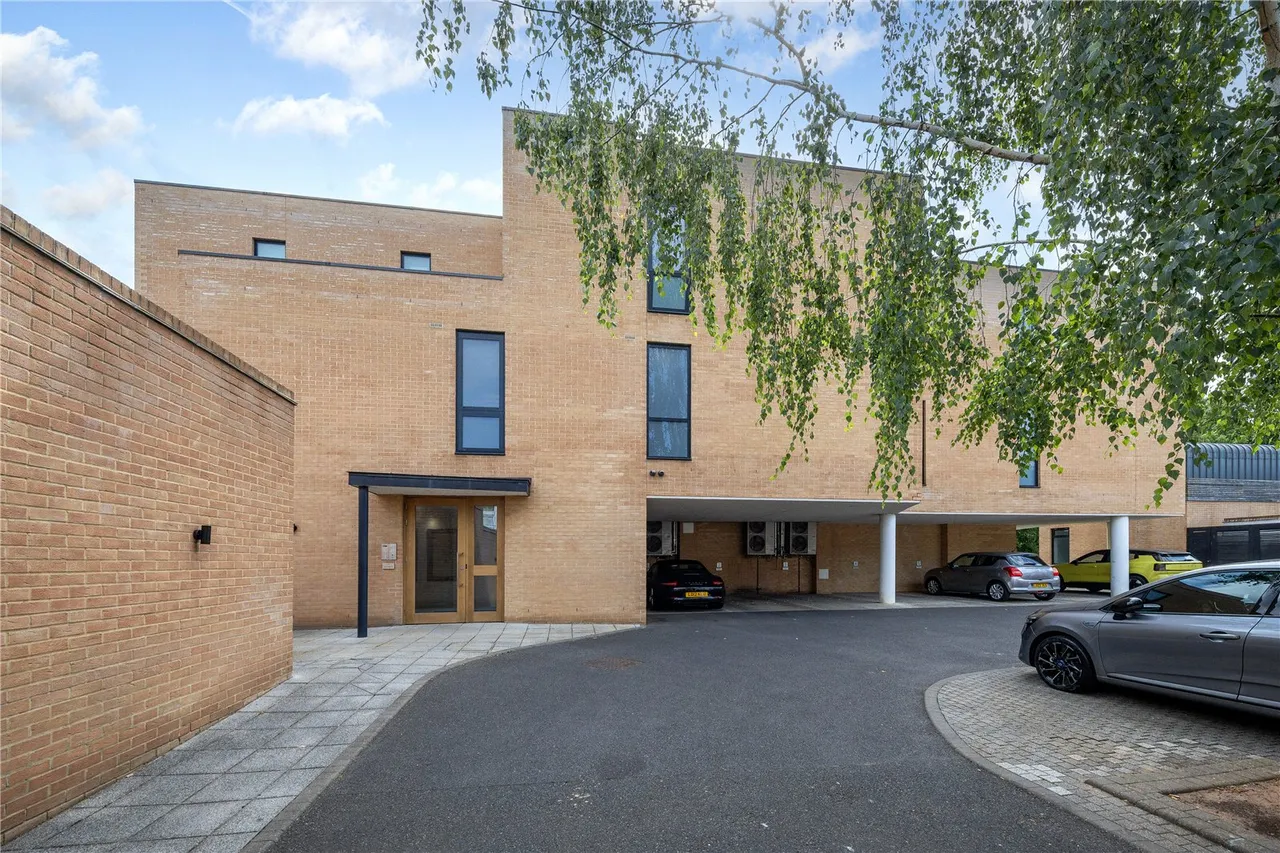 1 bed flat for sale, Sandycombe Road, Kew, TW9