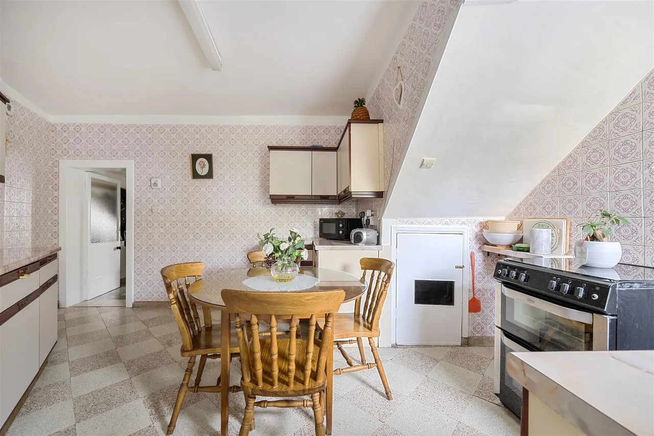 St. John's Street, Devizes, SN10, photo 6