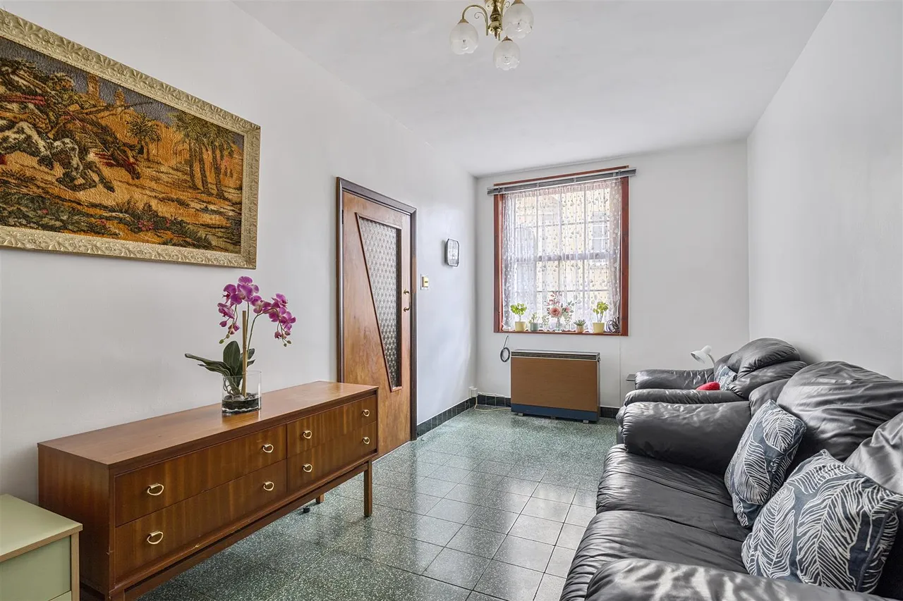 St. John's Street, Devizes, SN10, photo 4