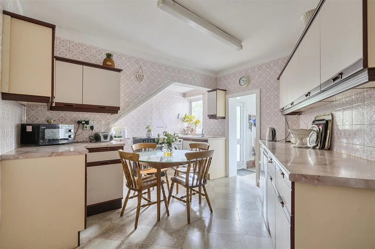 St. John's Street, Devizes, SN10, photo 5