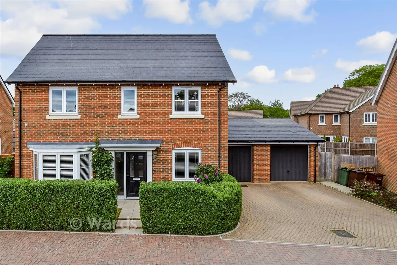 4 bed house for sale, Galpin Court, Maidstone, ME18