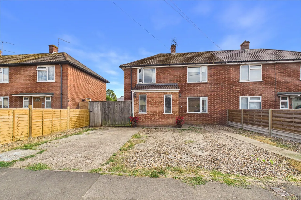 3 bed house for sale, Bucknell Avenue, Pangbourne, RG8