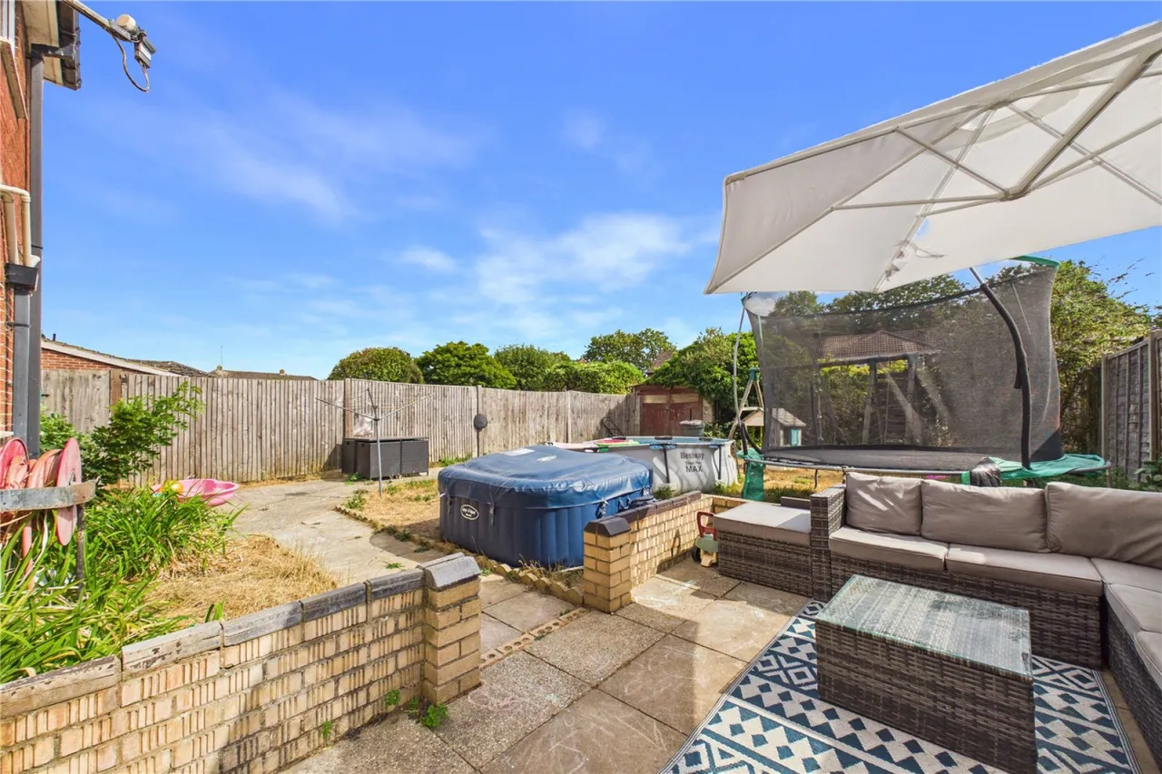 Bucknell Avenue, Pangbourne, RG8, photo 2