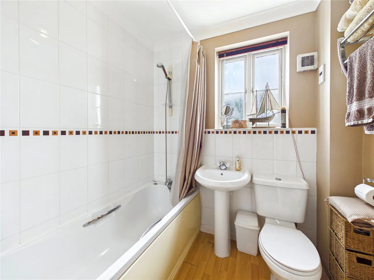 Gratian Close, Highwoods, CO4, photo 14