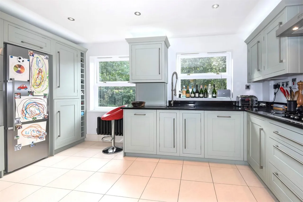 Hayward Road, Thames Ditton, Surrey, KT7 0BF, photo 3