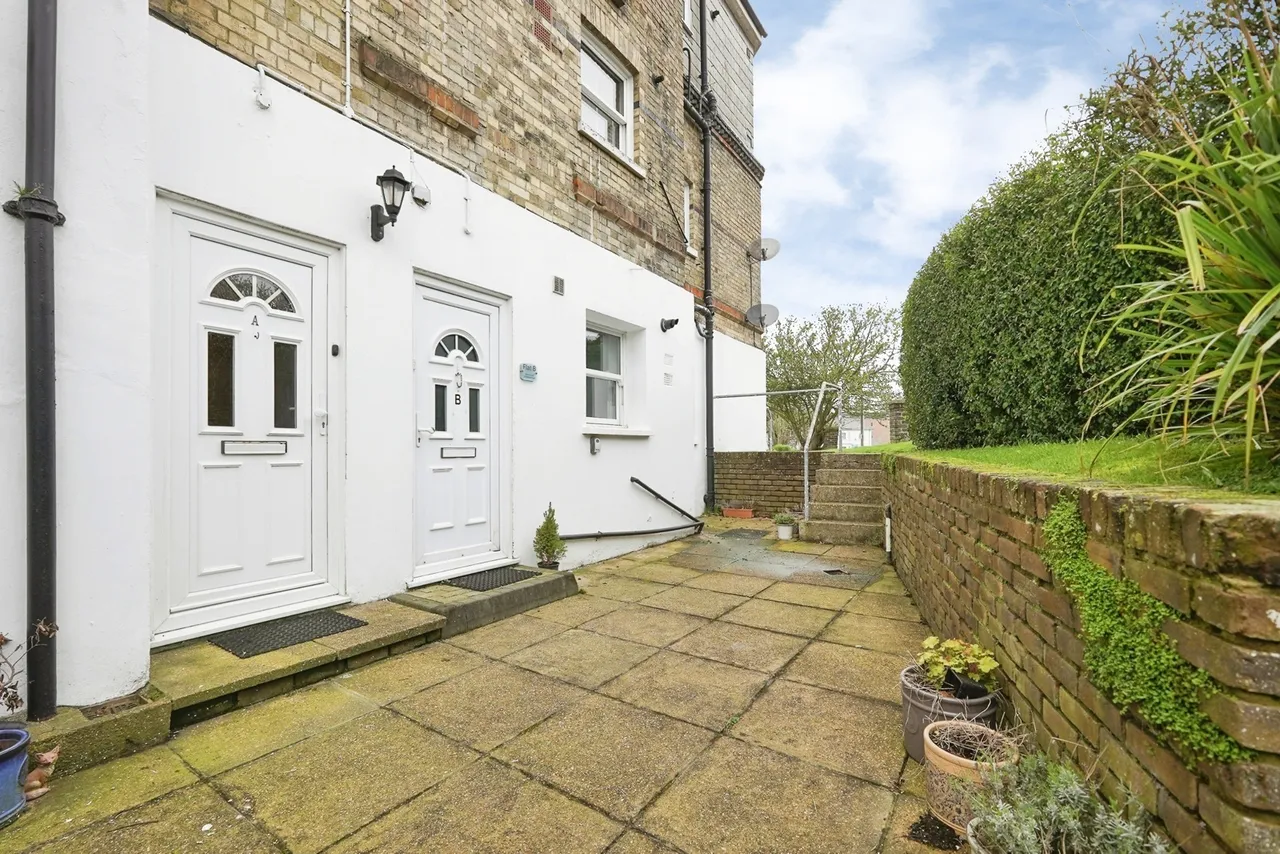 Manor Court, 38 Manor Road, Folkestone, Kent, CT20, photo 18