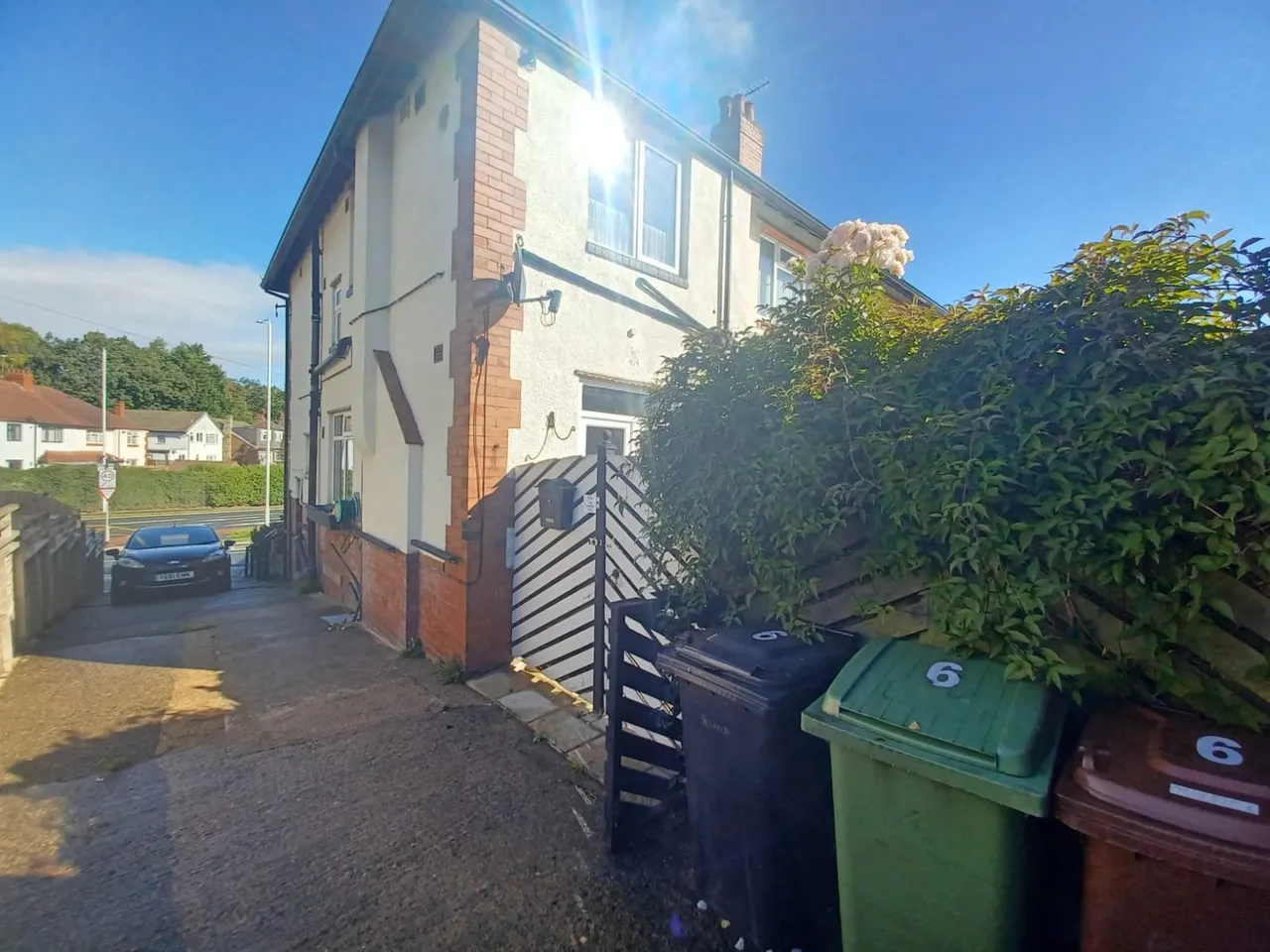 Shadwell Walk, Leeds, LS17, photo 6