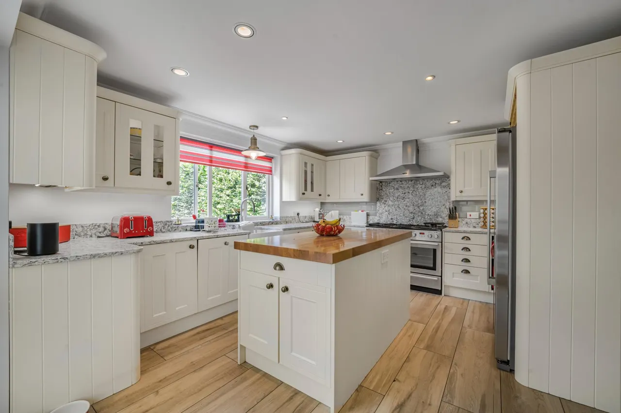 Mill Road, Cardiff, CF14, photo 9