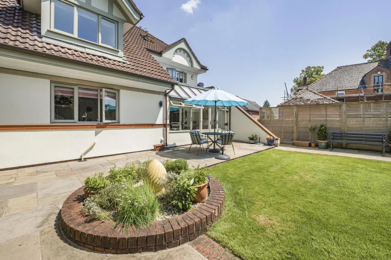 Mill Road, Cardiff, CF14, photo 33