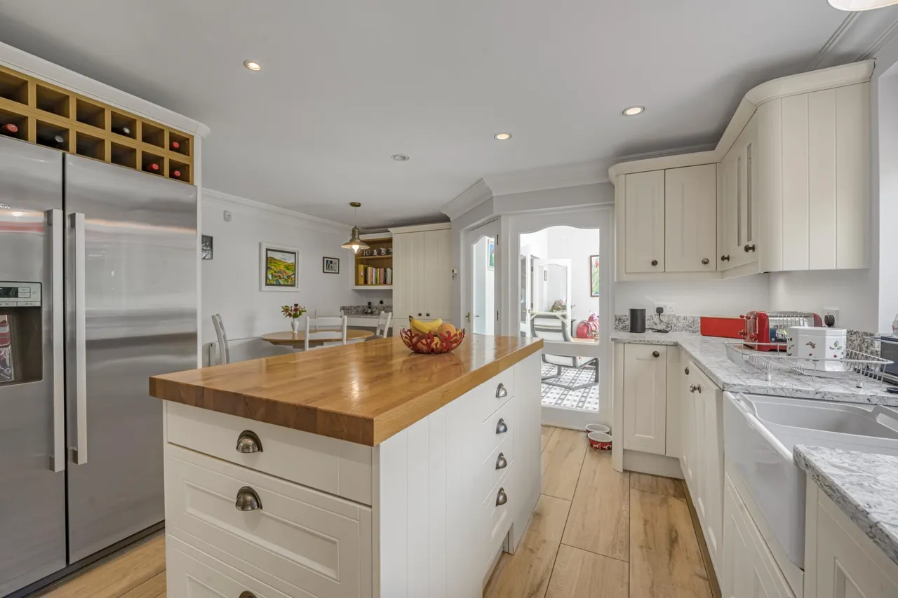Mill Road, Cardiff, CF14, photo 11