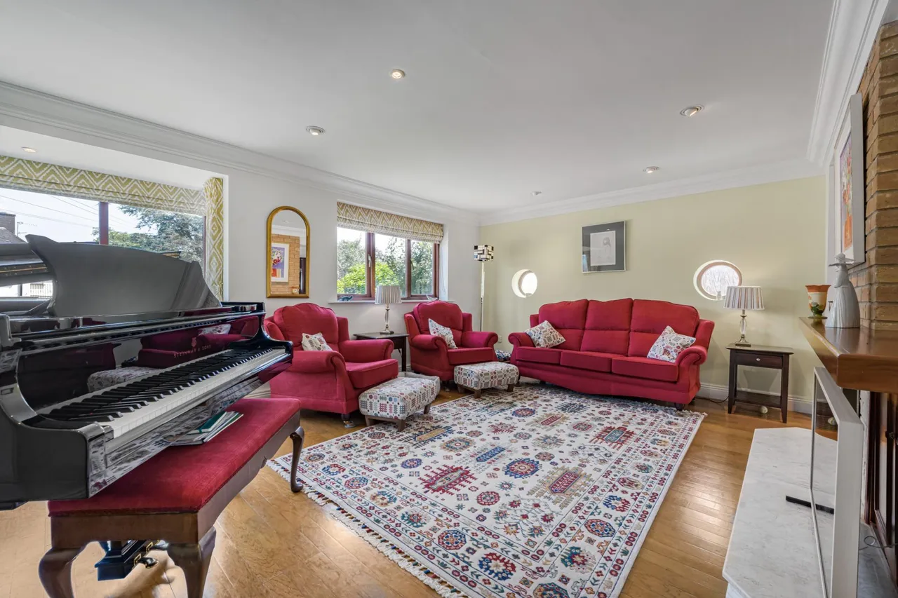 Mill Road, Cardiff, CF14, photo 2