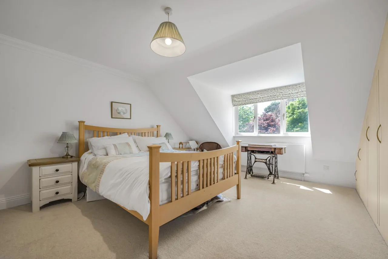 Mill Road, Cardiff, CF14, photo 29
