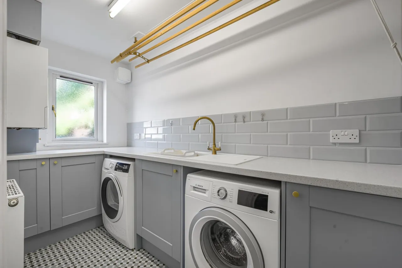 Mill Road, Cardiff, CF14, photo 16