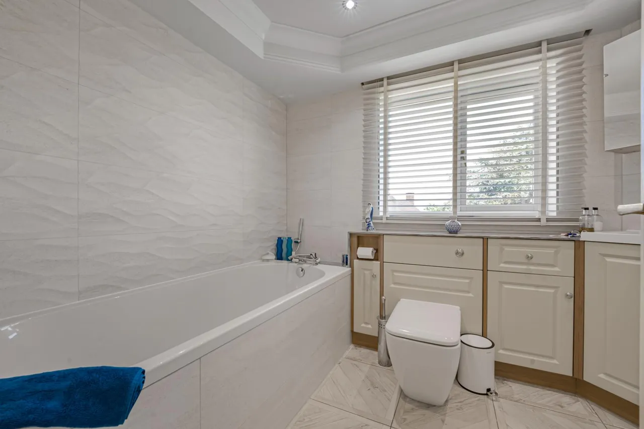 Mill Road, Cardiff, CF14, photo 23