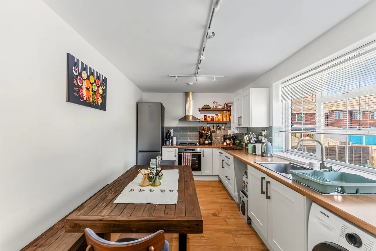 Langdon Road, Morden, photo 9