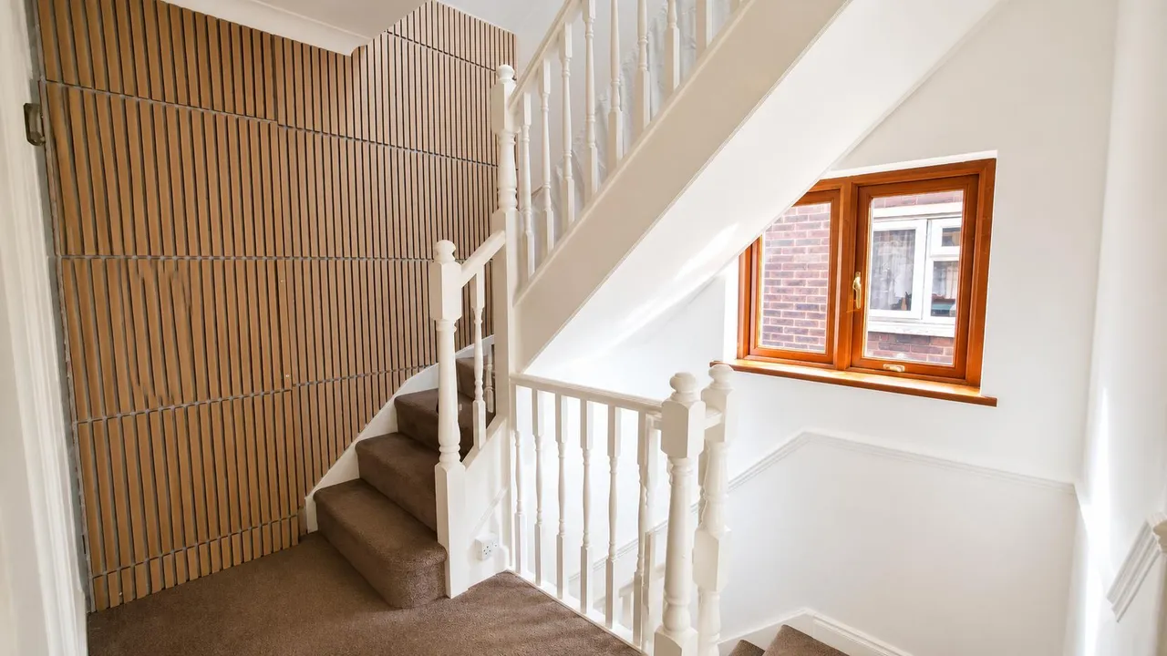 Central Avenue, South Ockendon, RM15, photo 15