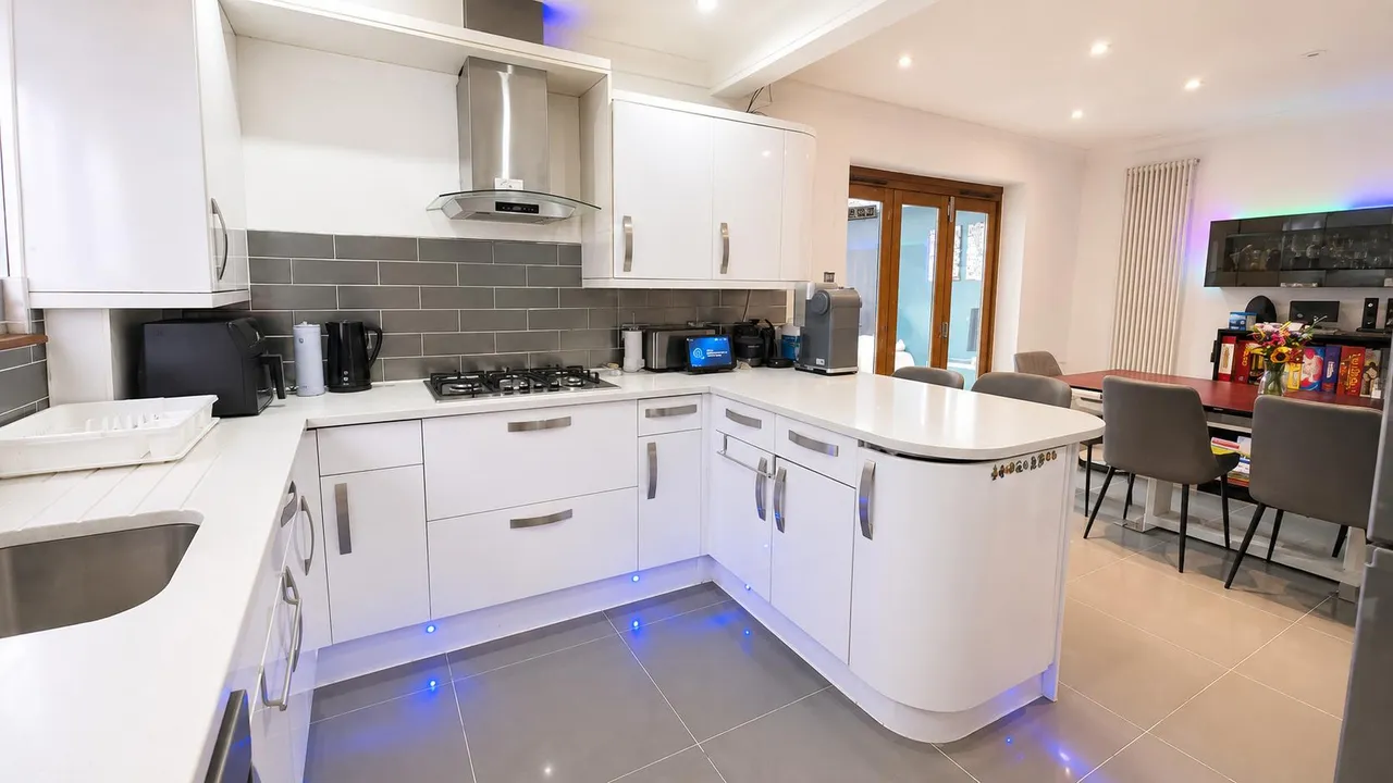 Central Avenue, South Ockendon, RM15, photo 7