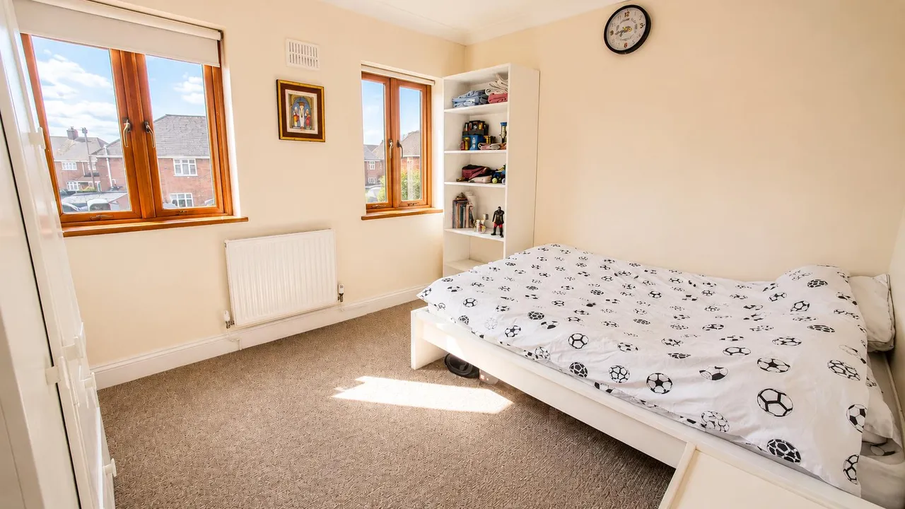 Central Avenue, South Ockendon, RM15, photo 18