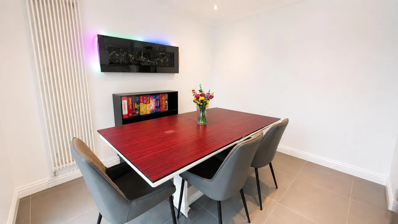 Central Avenue, South Ockendon, RM15, photo 9