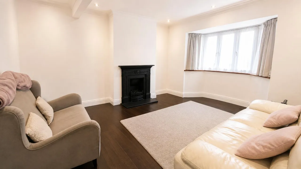 Central Avenue, South Ockendon, RM15, photo 6
